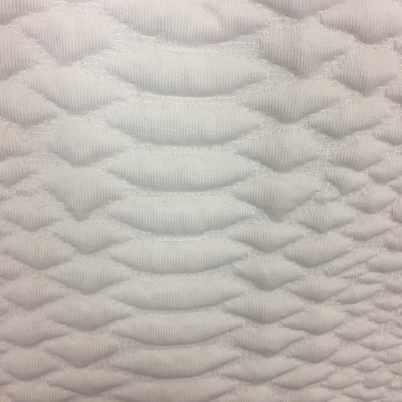 SALE
 H&M Small Off White Texture Snake SkirtG14 - Picture 4 of 7